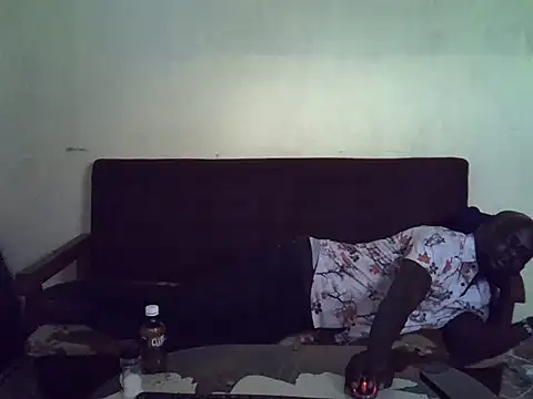 Snapshot of Leebwoy20 chatting on February 11, 2026, 10:37 am Leebwoy20 online show from February 11, 2026, 10:37 am