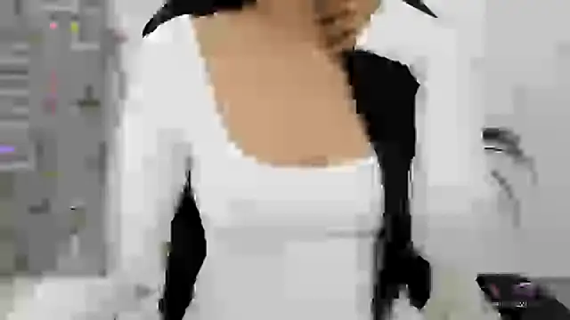 Snapshot of Sweet_Riya chatting on March 4, 2025, 6:47 am Sweet Riya online show from March 4, 2025, 6:47 am