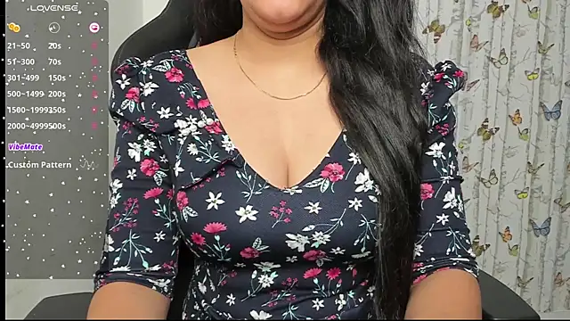 Snapshot of Sweet_Riya chatting on October 7, 2025, 4:02 am Sweet Riya online show from October 7, 2025, 4:02 am