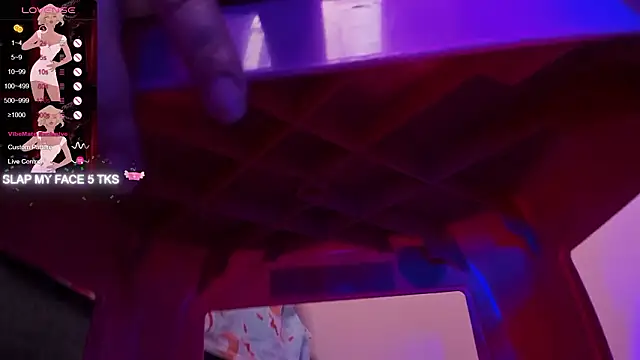 Snapshot of KimyTekashi_ chatting on February 25, 2026, 12:33 am KimyTekashi online show from February 25, 2026, 12:33 am