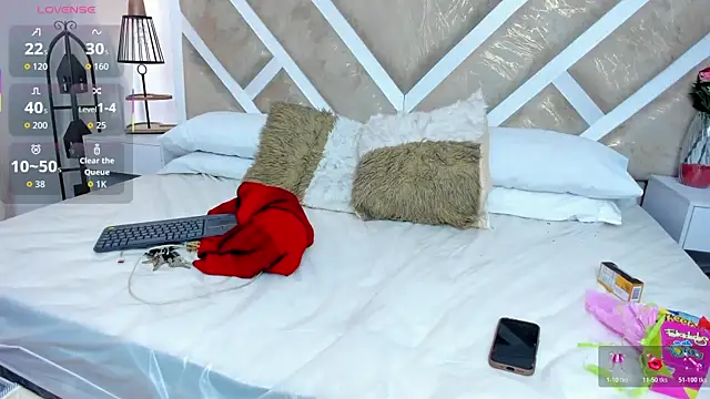 Snapshot of ZiaCalifa chatting on February 7, 2026, 1:19 pm ZiaCalifa online show from February 7, 2026, 1:19 pm