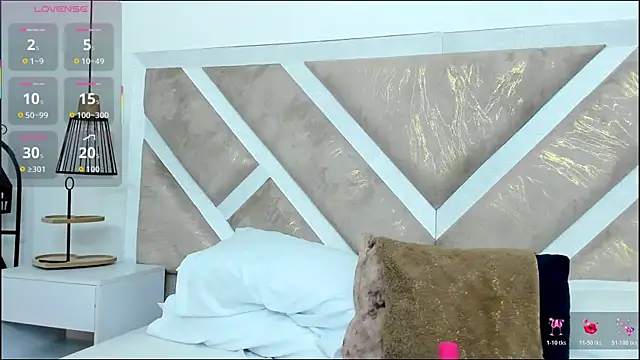 ZiaCalifa online show from January 9, 2026, 11:06 am