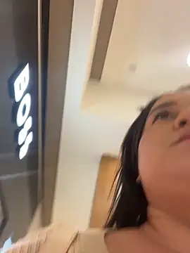 MinaBoss online show from April 10, 2026, 9:22 pm