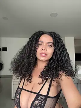 Mariecurl online show from March 13, 2026, 8:03 pm