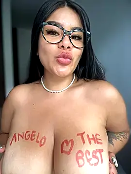 Insane Issa online show from November 24, 2025, 3:23 pm