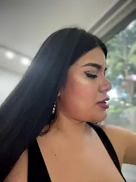 Insane Issa online show from November 18, 2025, 10:34 pm