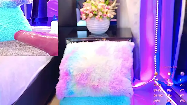 NathaxaLeans online show from March 20, 2025, 11:38 am