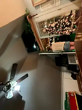 SummerBlueMoon online show from December 14, 2025, 2:07 am