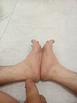 Hardapple01 online show from March 15, 2026, 9:22 pm