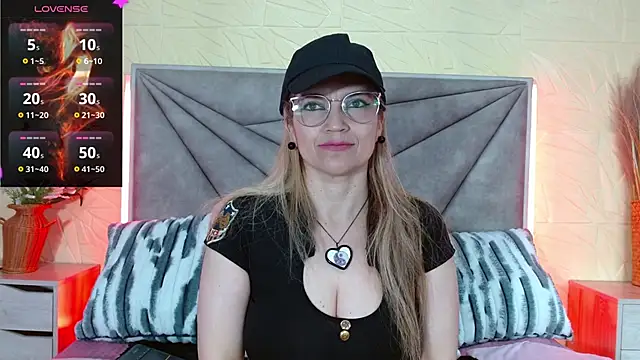 Esmeralda oikos online show from May 29, 2026, 3:01 am