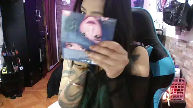 AngelaQueen  online show from January 6, 2026, 5:39 pm