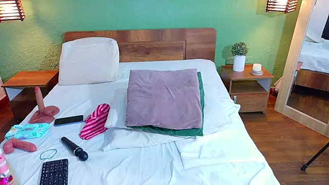 dannaahbrown online show from March 4, 2026, 8:05 pm