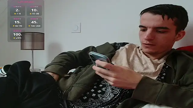 Tombgy07 online show from December 5, 2025, 1:32 pm