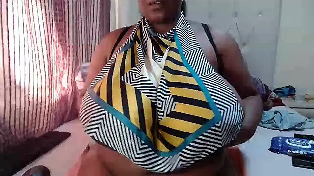 CHOCOLATEDARKBUSTYX online show from April 4, 2026, 2:23 pm