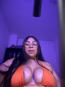 Soysofiarodrigu online show from March 6, 2025, 9:31 pm
