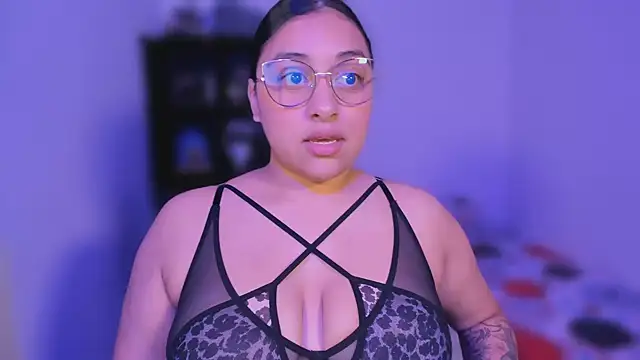 Soysofiarodrigu online show from February 24, 2025, 3:42 pm