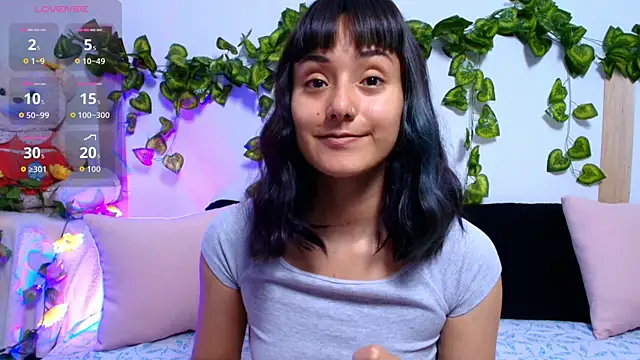 tati cardenas online show from October 30, 2025, 4:44 am