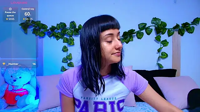 tati cardenas online show from October 10, 2025, 5:52 am