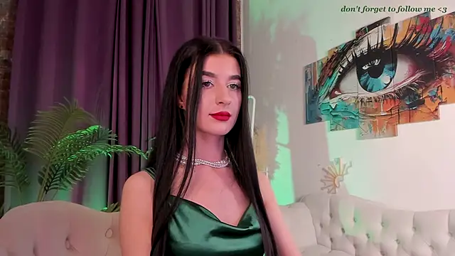 LauraCoy online show from June 21, 2026, 9:31 pm