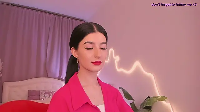 LauraCoy online show from May 17, 2026, 9:04 pm