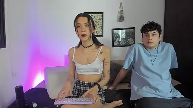 charlottte queen online show from July 30, 2026, 10:42 pm