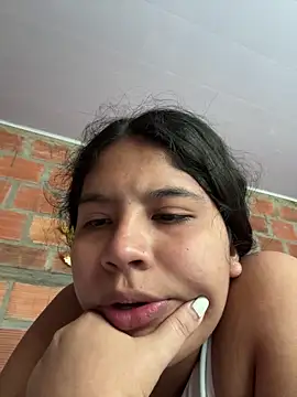 moncerrat luna online show from January 5, 2026, 5:27 pm