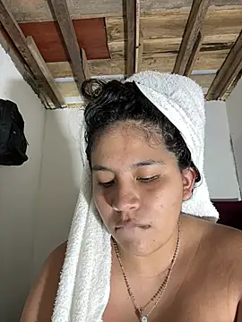 Snapshot of moncerrat_luna chatting on February 25, 2026, 8:52 pm moncerrat luna online show from February 25, 2026, 8:52 pm