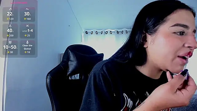 Snapshot of aliice_walker_ chatting on February 24, 2026, 5:58 pm aliice walker online show from February 24, 2026, 5:58 pm