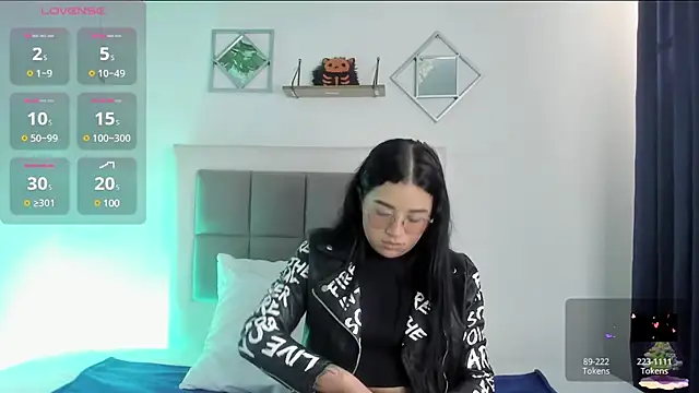 aliice walker  online show from January 21, 2025, 1:11 pm