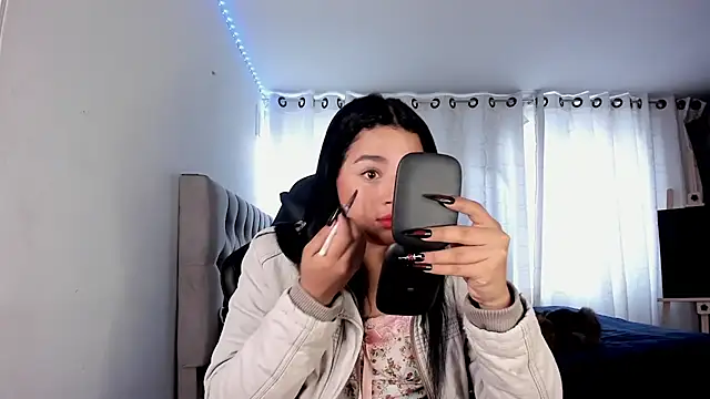 aliice walker  online show from October 24, 2025, 1:32 pm