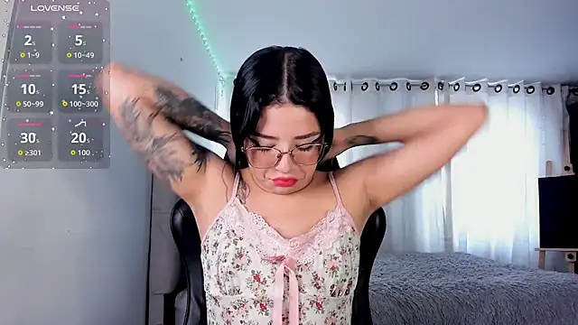 aliice walker  online show from November 20, 2025, 5:24 pm