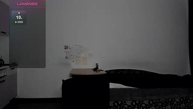 Snapshot of KitsuneRem chatting on September 12, 2025, 9:14 pm KitsuneRem online show from September 12, 2025, 9:14 pm