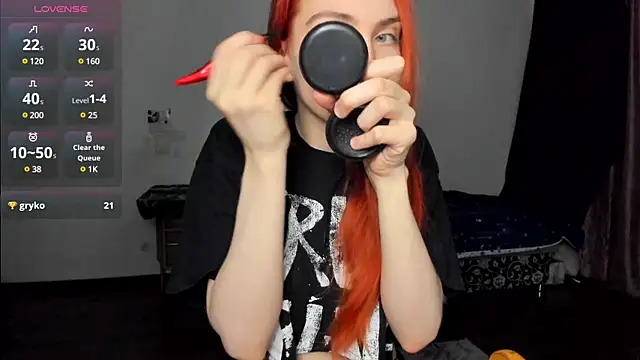 Snapshot of KitsuneRem chatting on December 7, 2024, 8:22 pm KitsuneRem online show from December 7, 2024, 8:22 pm