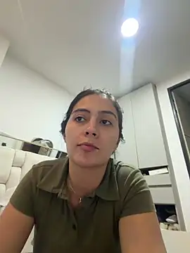 Snapshot of Sophie__Foxxx chatting on March 22, 2026, 2:37 am Sophie Foxxx online show from March 22, 2026, 2:37 am