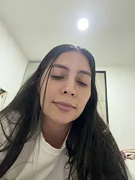 Snapshot of Sophie__Foxxx chatting on April 15, 2026, 2:17 am Sophie Foxxx online show from April 15, 2026, 2:17 am