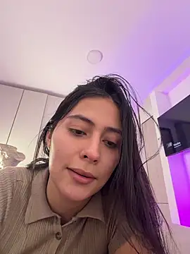 Snapshot of Sophie__Foxxx chatting on April 4, 2026, 8:26 pm Sophie Foxxx online show from April 4, 2026, 8:26 pm