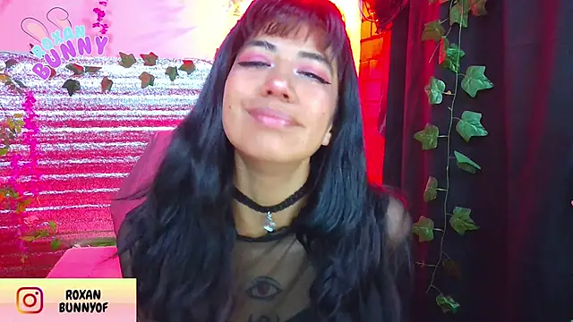 Roxanbunny1 online show from February 11, 2026, 2:44 am