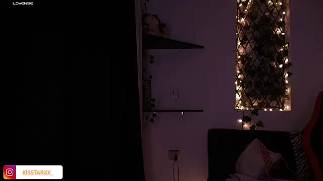 kisstarxxx online show from July 6, 2026, 3:13 am
