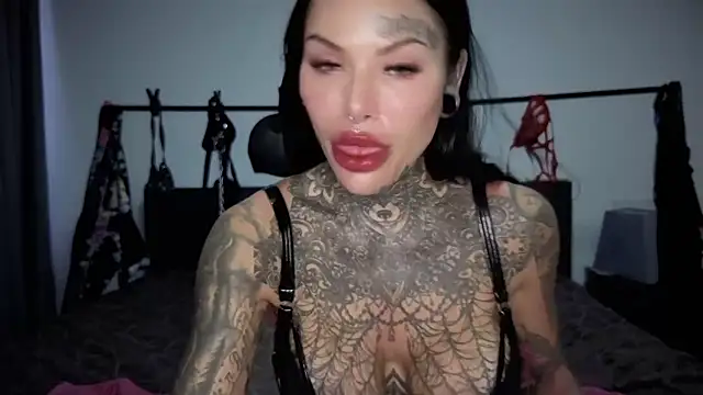 Snapshot of claudiacvc95 chatting on April 4, 2026, 3:35 am claudiacvc95 online show from April 4, 2026, 3:35 am