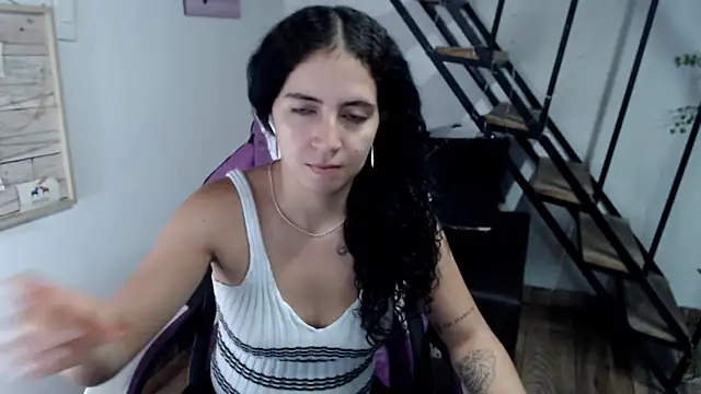 samantha baby  online show from November 4, 2025, 6:55 pm