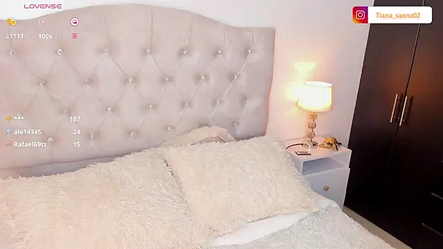 Snapshot of Tiana_saenz chatting on March 7, 2025, 2:36 am Tiana saenz online show from March 7, 2025, 2:36 am