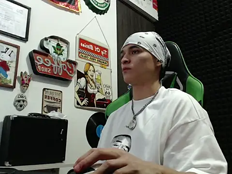 Curly Angel24 online show from November 30, 2025, 1:17 am