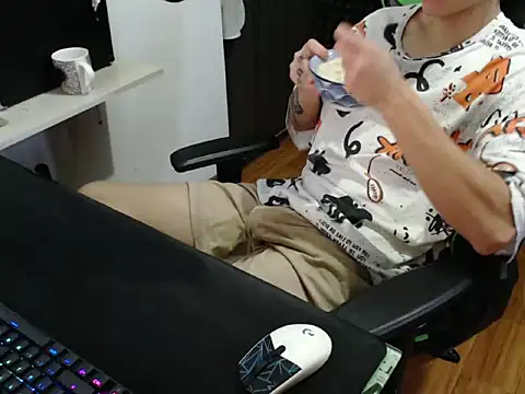 Curly Angel24 online show from December 16, 2025, 2:10 pm