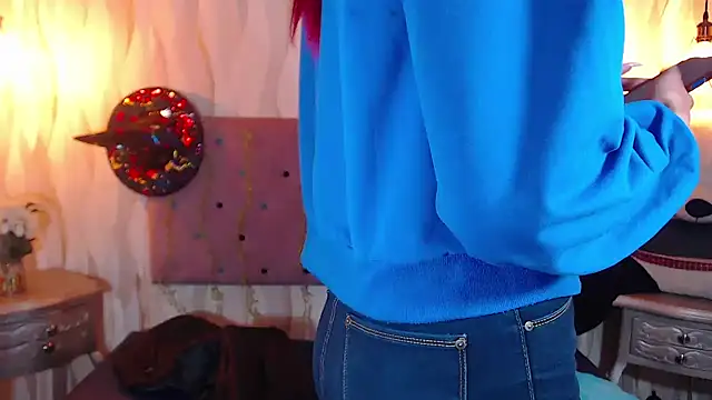 Snapshot of IsabelaLatina chatting on October 28, 2025, 1:06 am IsabelaLatina online show from October 28, 2025, 1:06 am