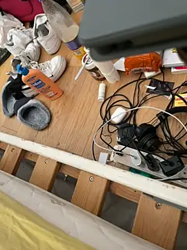 Snapshot of la_chiennete chatting on March 9, 2026, 2:09 pm la chiennete online show from March 9, 2026, 2:09 pm