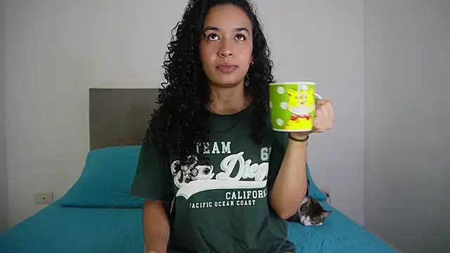 angela  98 online show from November 23, 2025, 1:21 pm