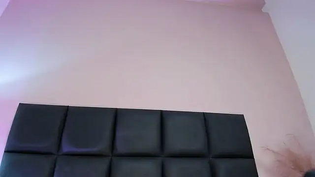 NoraDasilva online show from April 11, 2026, 11:19 pm