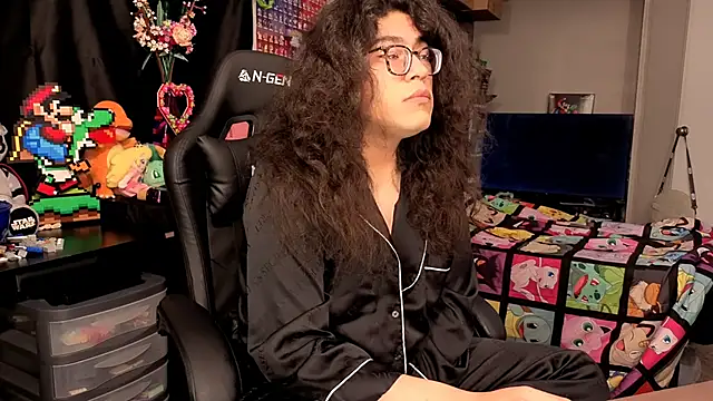 ShinyCherub online show from September 26, 2025, 6:20 am