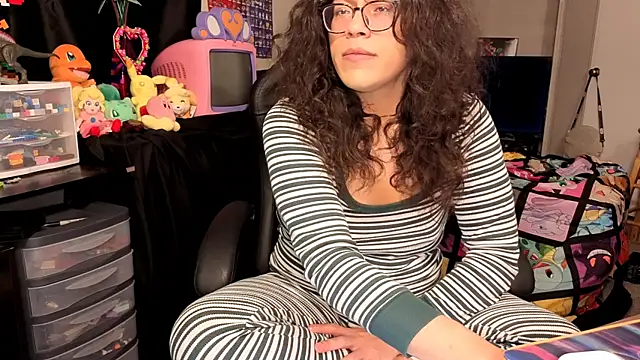 ShinyCherub online show from October 5, 2025, 2:35 am