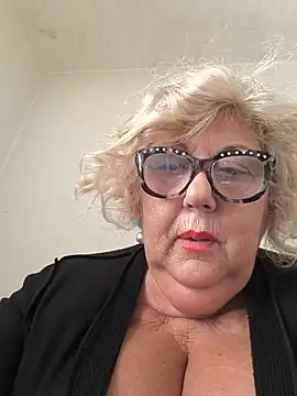 Merilulla online show from May 17, 2026, 3:01 pm